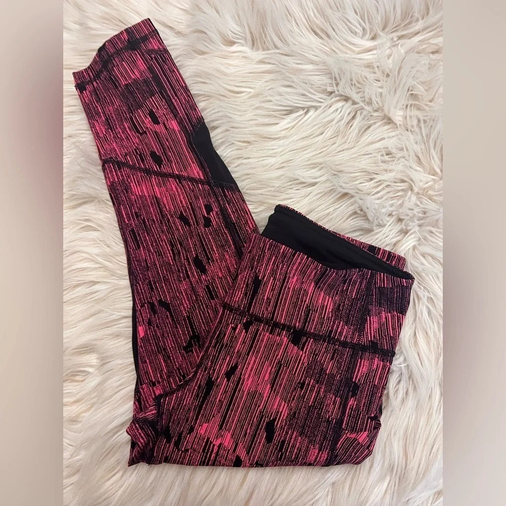 Lululemon Pace Rival Crop – Size 6